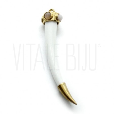 Pendente corno com detalhes em...